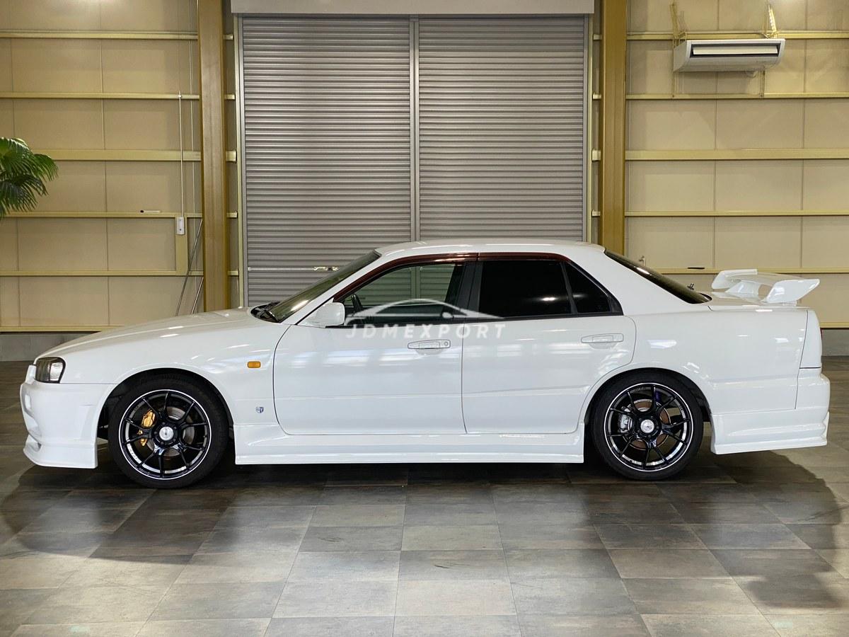 Nissan Skyline 2000 thumbnail 10