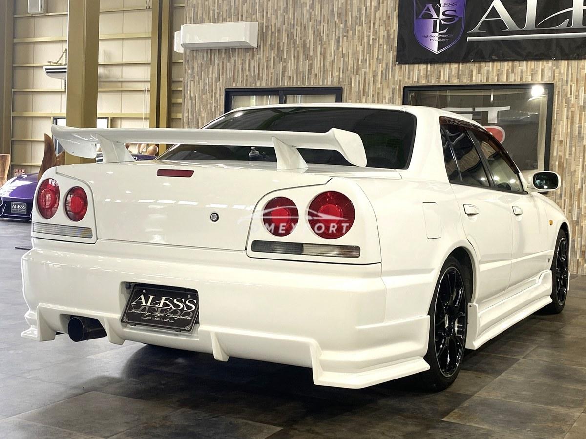 Nissan Skyline 2000 thumbnail 2