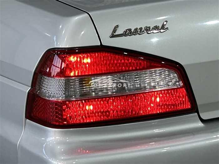 Nissan Laurel 2001 thumbnail 11