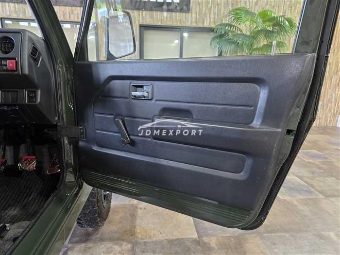 Suzuki Jimny 1996 thumbnail 24