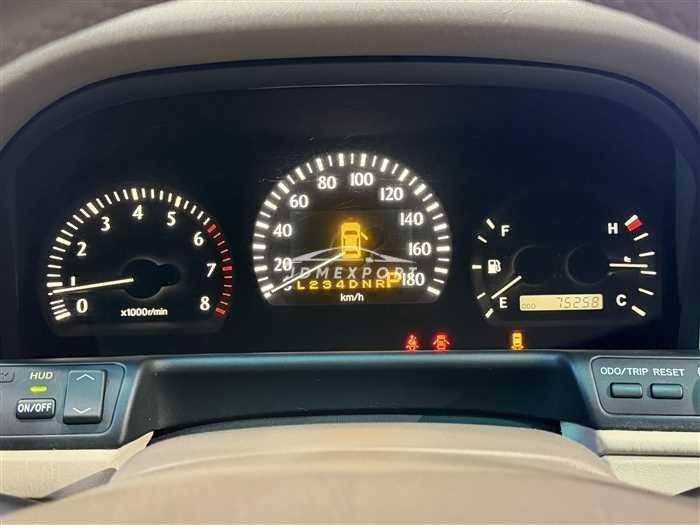 Toyota Crown Majesta 1999 thumbnail 22