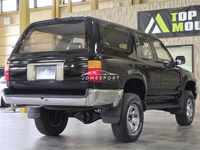 Toyota Hilux Surf 1990 thumbnail 3