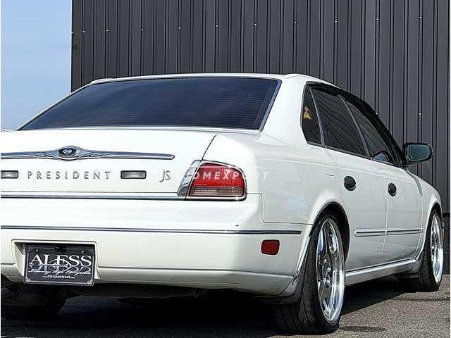 Nissan President 2000 thumbnail 11