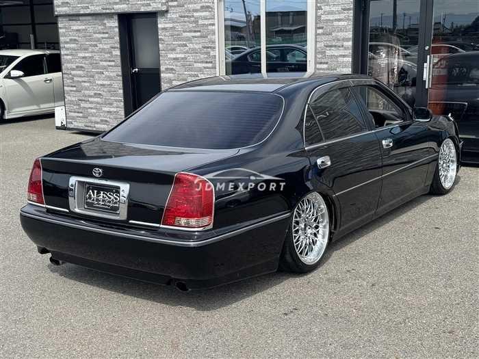 Toyota Crown Majesta 2000 thumbnail 3