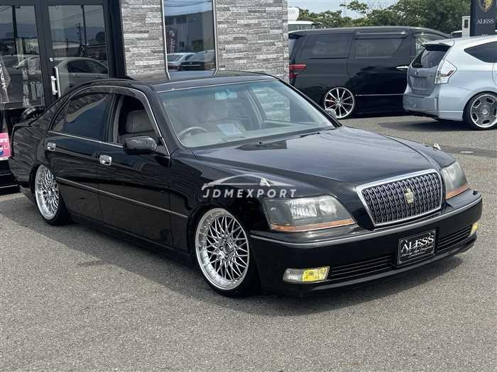 Toyota Crown Majesta 2000 thumbnail 2
