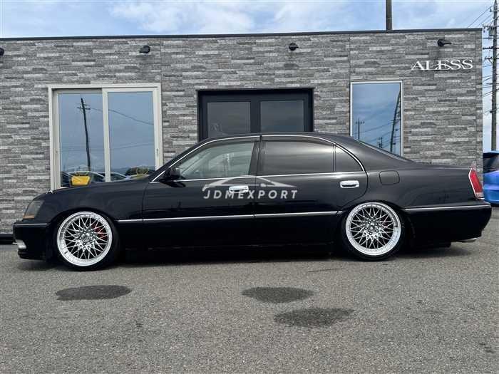 Toyota Crown Majesta 2000 thumbnail 4