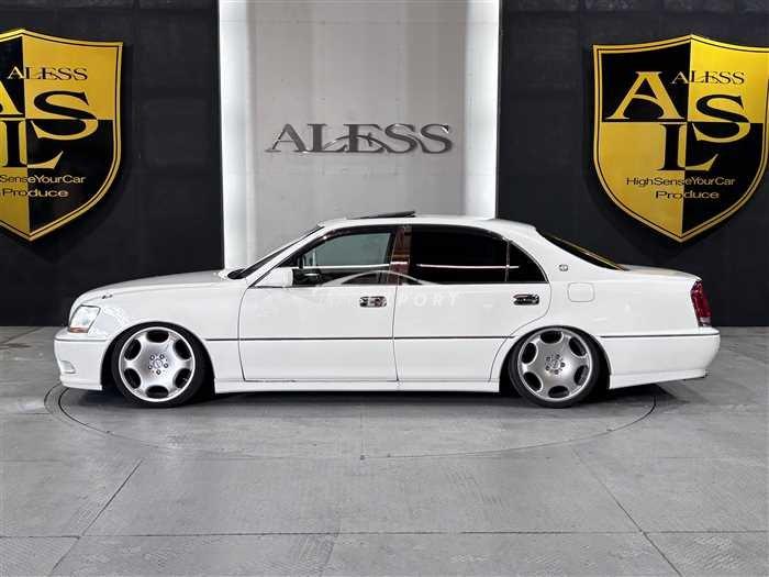 Toyota Crown Majesta 1999 thumbnail 4