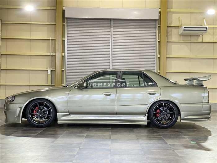 Nissan Skyline 1998 thumbnail 4