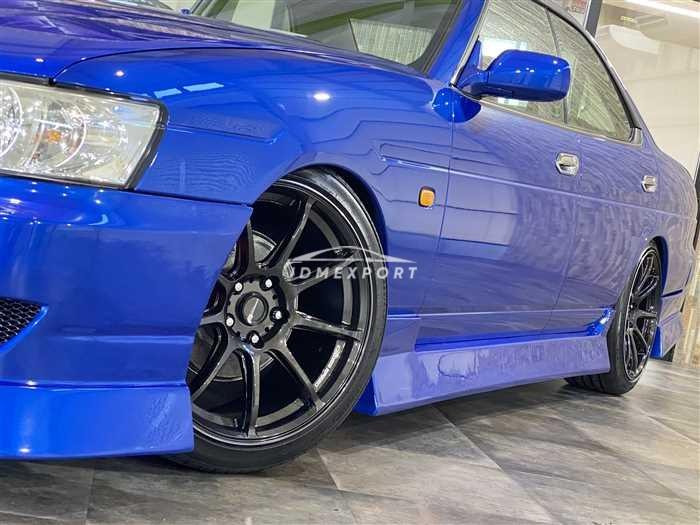 Nissan Laurel 2000 thumbnail 3