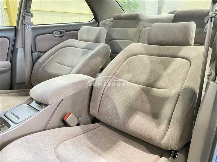 Nissan Laurel 2000 thumbnail 25