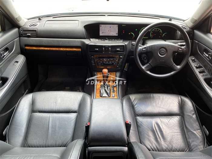 Nissan Gloria Sedan 2001 thumbnail 6