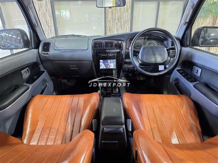 Toyota Hilux Surf 1997 thumbnail 17