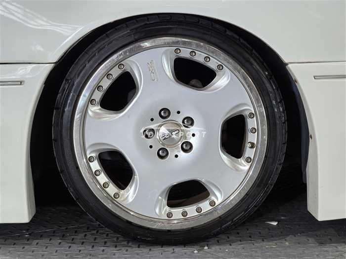 Toyota Crown Majesta 1998 thumbnail 5