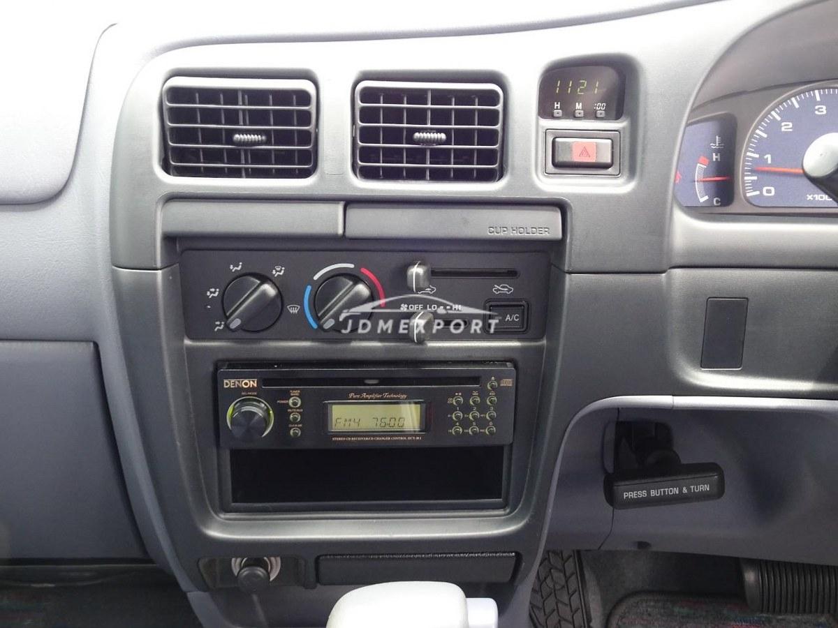 Toyota Hilux 2001 thumbnail 45