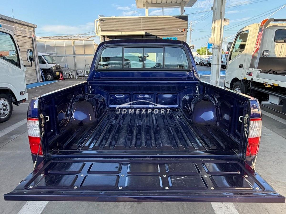 Toyota Hilux 2001 thumbnail 10
