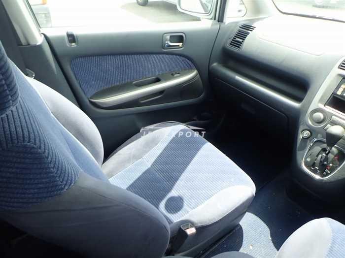 Honda Stream 2001 thumbnail 21