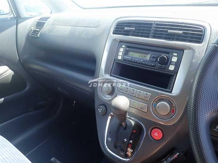 Honda Stream 2001 thumbnail 24