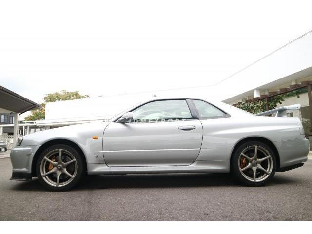 Nissan Skyline GT-R 1999 thumbnail 3