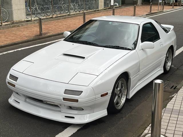 Mazda Savanna RX-7 1989 thumbnail 2