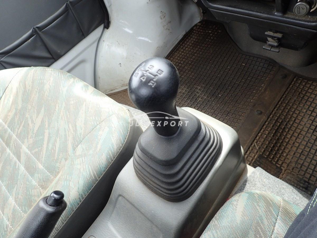 Suzuki Carry Truck 2000 thumbnail 19