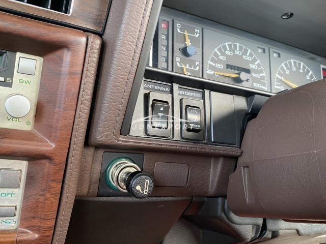 Nissan Gloria Van 1986 thumbnail 11