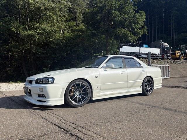 Nissan Skyline 1998 thumbnail 3