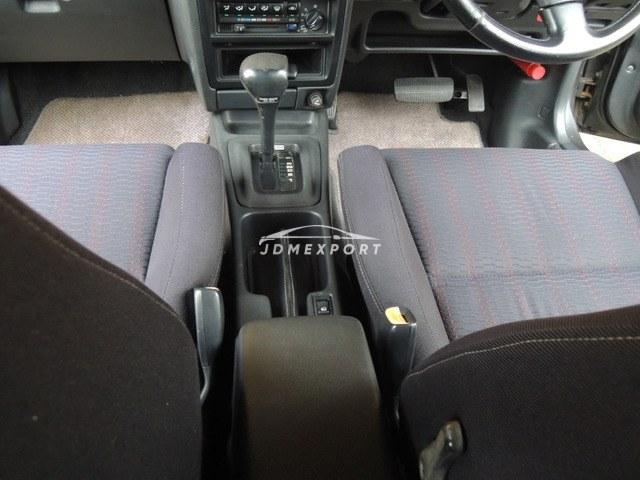 Nissan Primera 1990 thumbnail 13