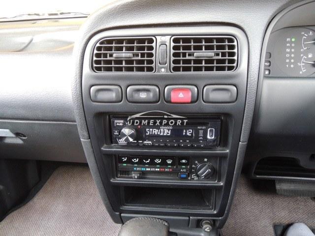 Nissan Primera 1990 thumbnail 10