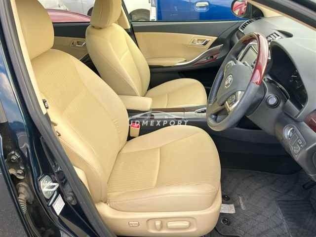 Toyota Premio thumbnail 8