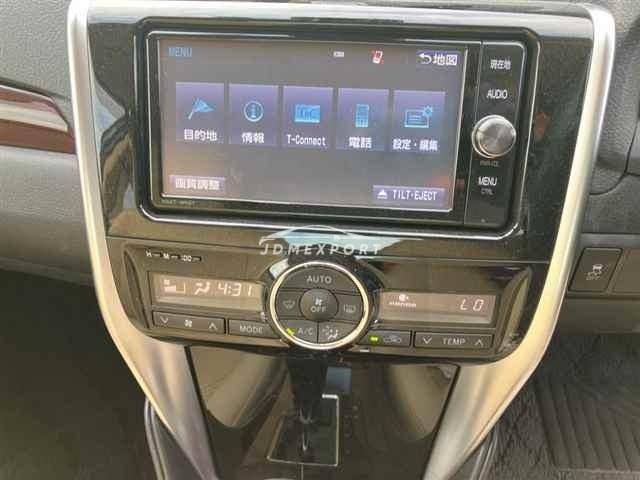 Toyota Premio thumbnail 7