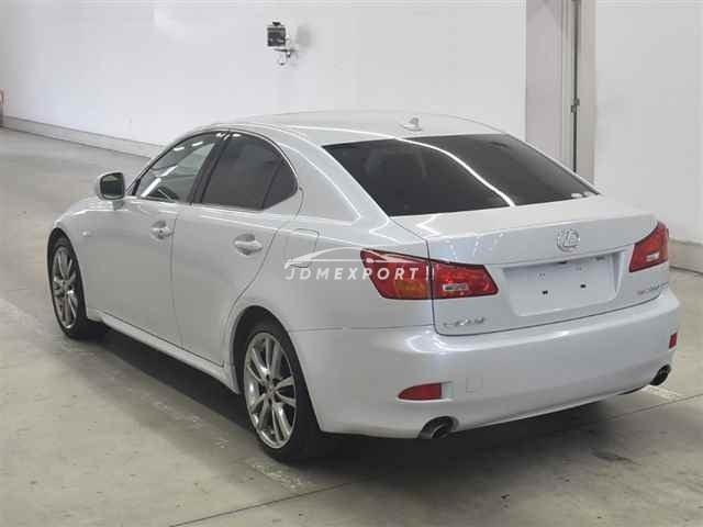 Lexus IS thumbnail 2