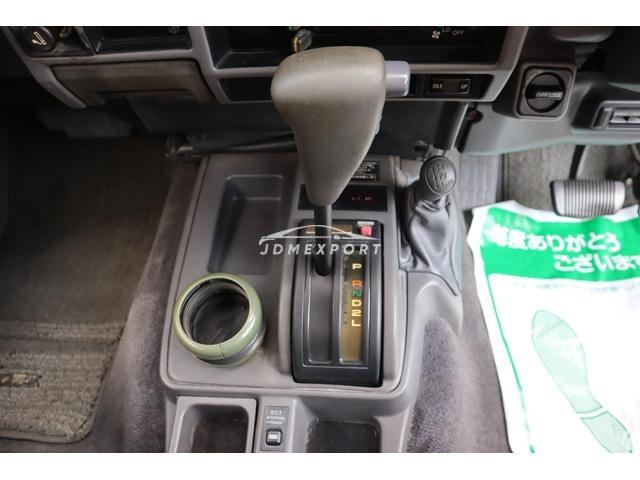 Toyota Land Cruiser Prado 1994 thumbnail 32