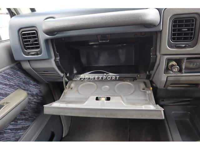 Toyota Land Cruiser Prado 1994 thumbnail 35