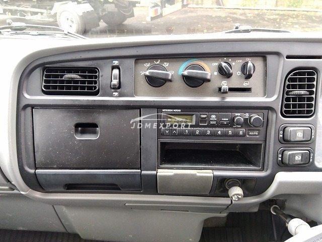 Mitsubishi Fuso Canter 1999 thumbnail 18