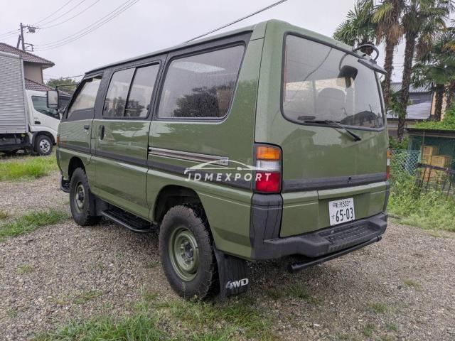 Mitsubishi Delica Starwagon 1990 thumbnail 2