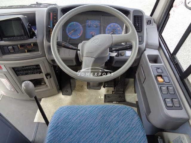 Toyota Coaster 1998 thumbnail 4