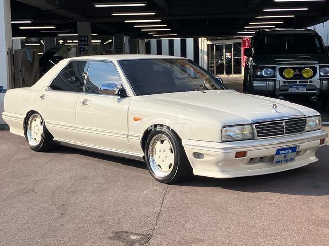 Nissan Gloria Cima 1991