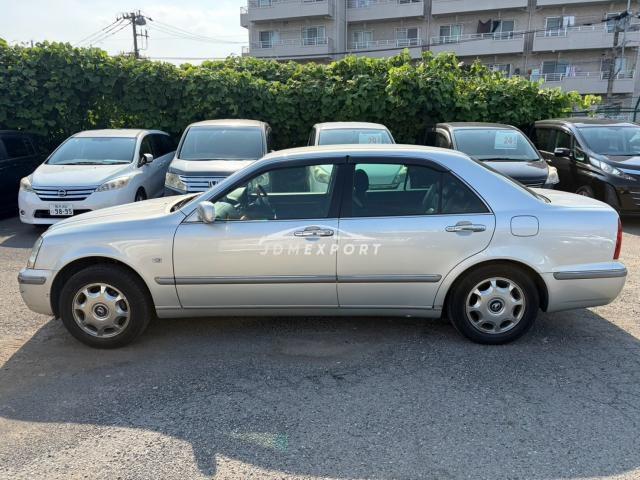 Toyota Progres 2001 thumbnail 11