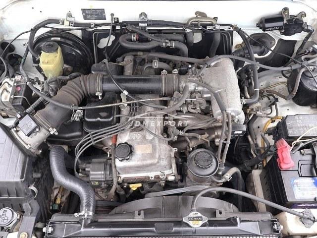 Toyota Land Cruiser Prado 2002 thumbnail 12