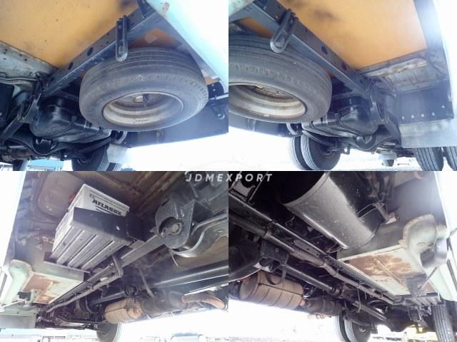 Toyota Coaster 1994 thumbnail 11