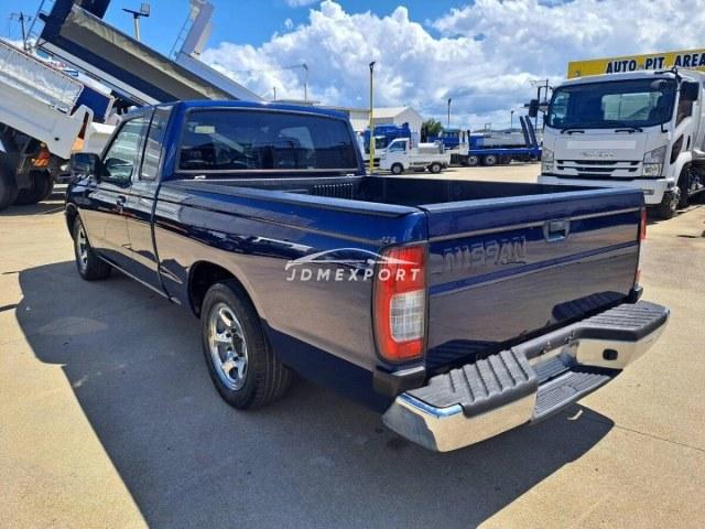 Nissan Datsun Pickup 2000 thumbnail 2
