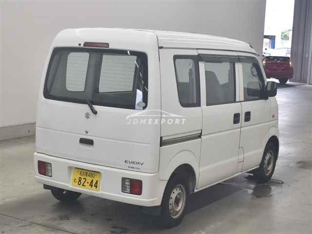 Suzuki Every thumbnail 6