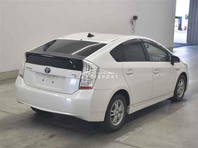 Toyota Prius thumbnail 6