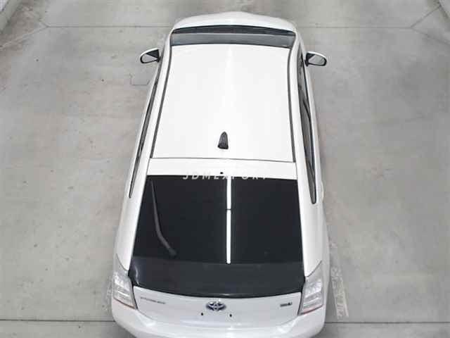 Toyota Prius thumbnail 11