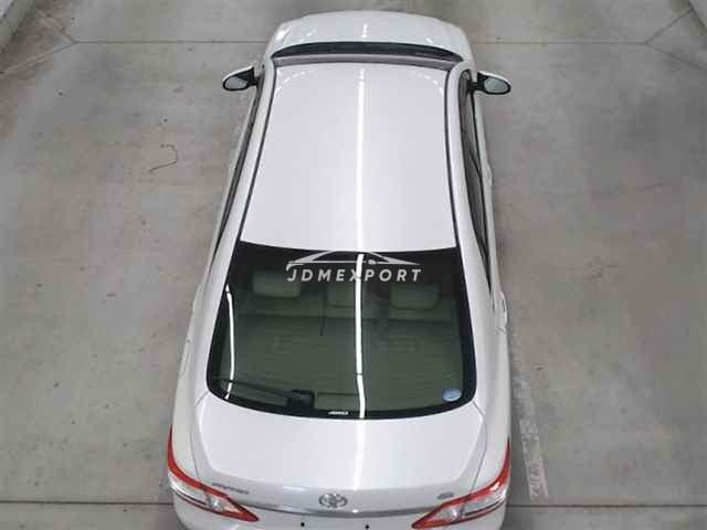 Toyota Premio thumbnail 11