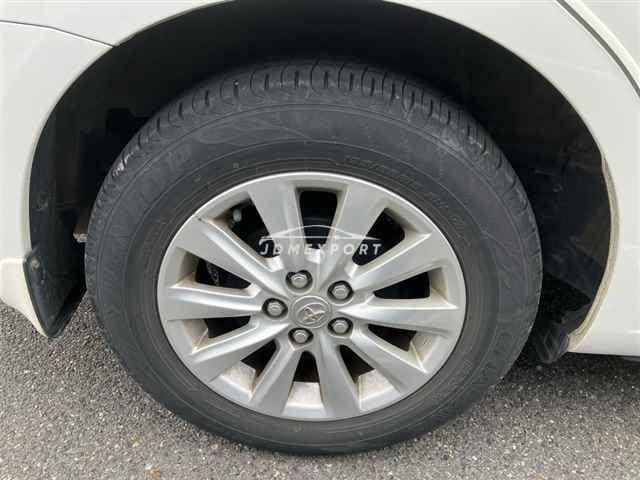 Toyota Premio thumbnail 10