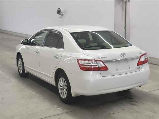 Toyota Premio thumbnail 2