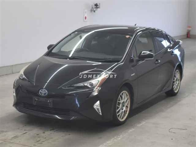 Toyota Prius thumbnail 5