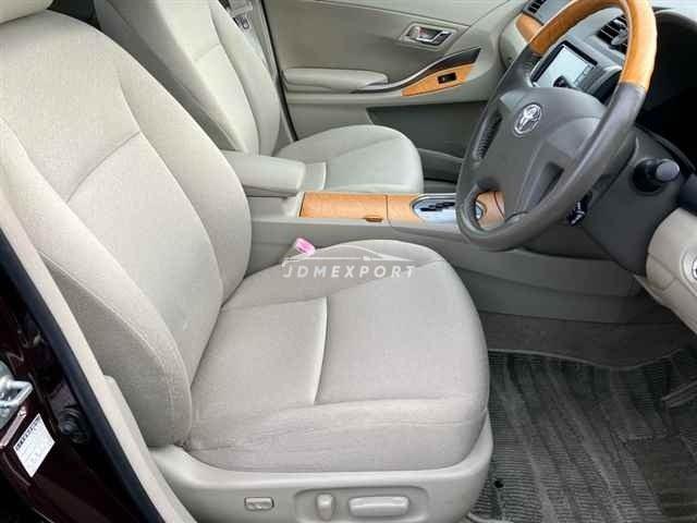 Toyota Premio thumbnail 8