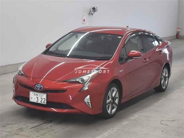 Toyota Prius thumbnail 5